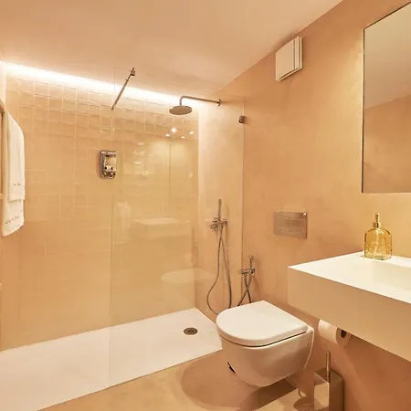 My Home- Chiado * ליסבון