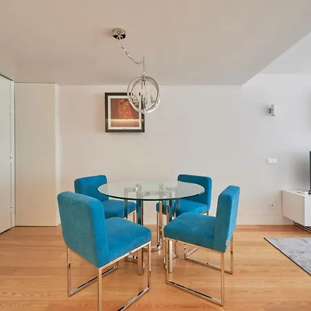 Apartment My Home- Chiado *